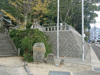 福岡市西区(三所神社)擁壁